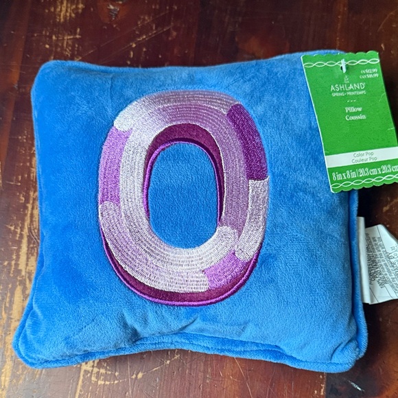 Ashland Other - Ashland Vibrant Blue “O” Pillow